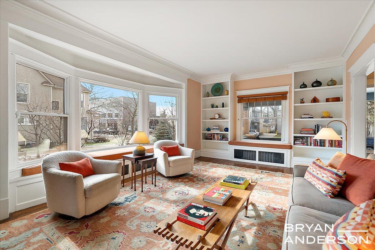 356 Woodmere Avenue SE