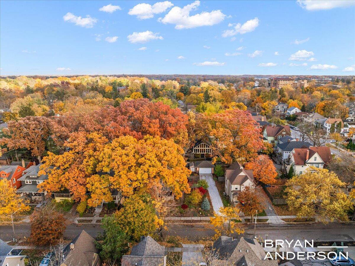 356 Woodmere Avenue SE