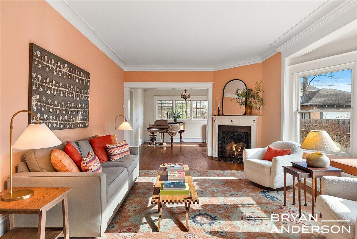 356 Woodmere Avenue SE