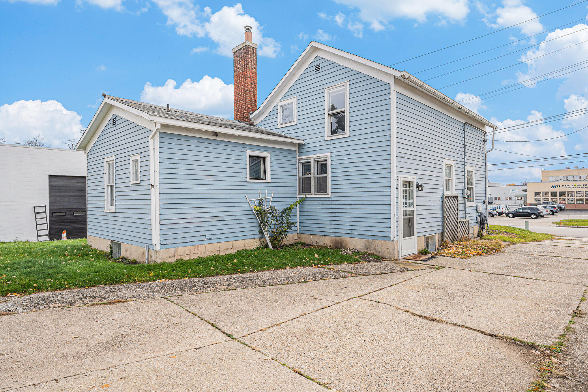 3981 White Street SW