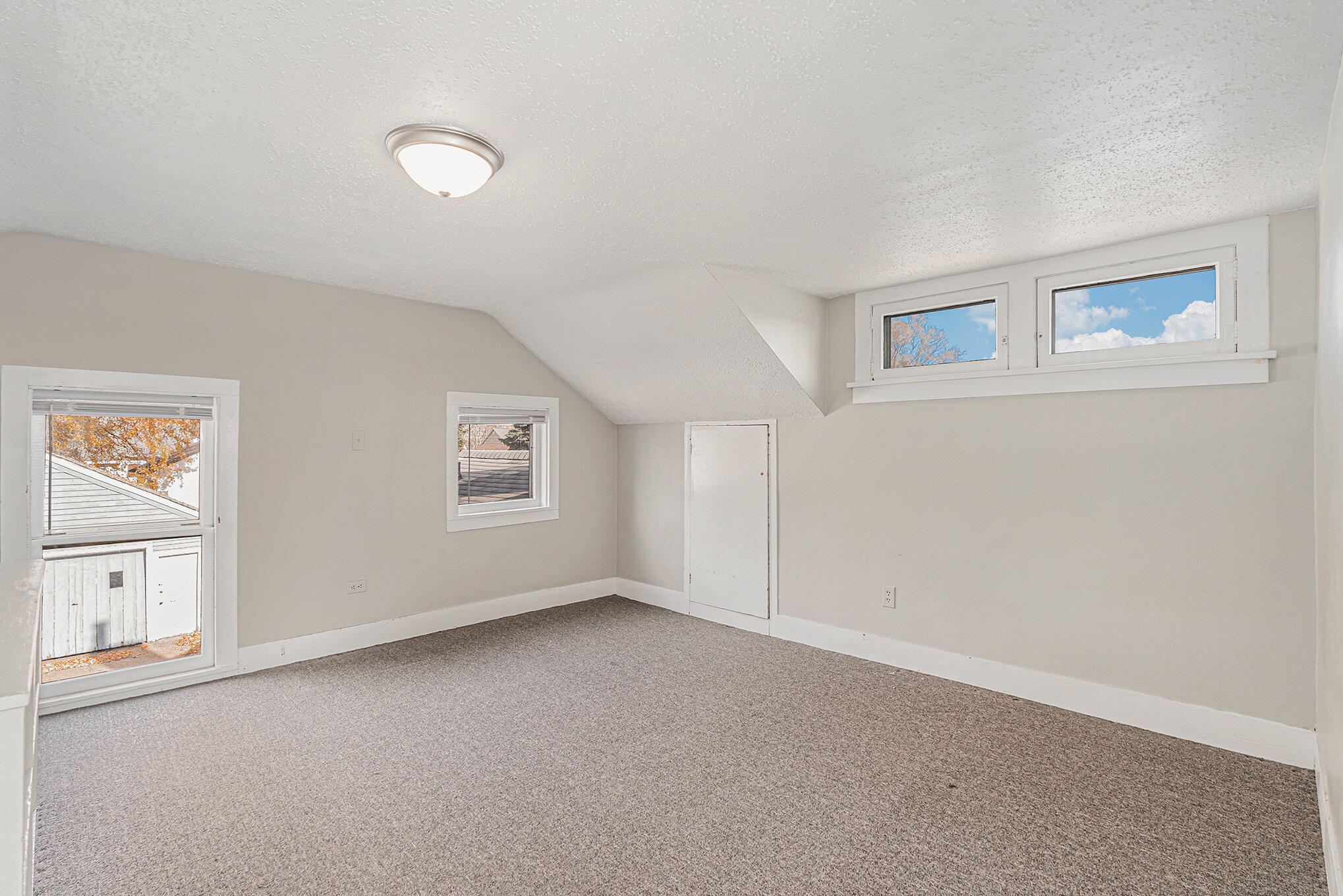 3981 White Street SW