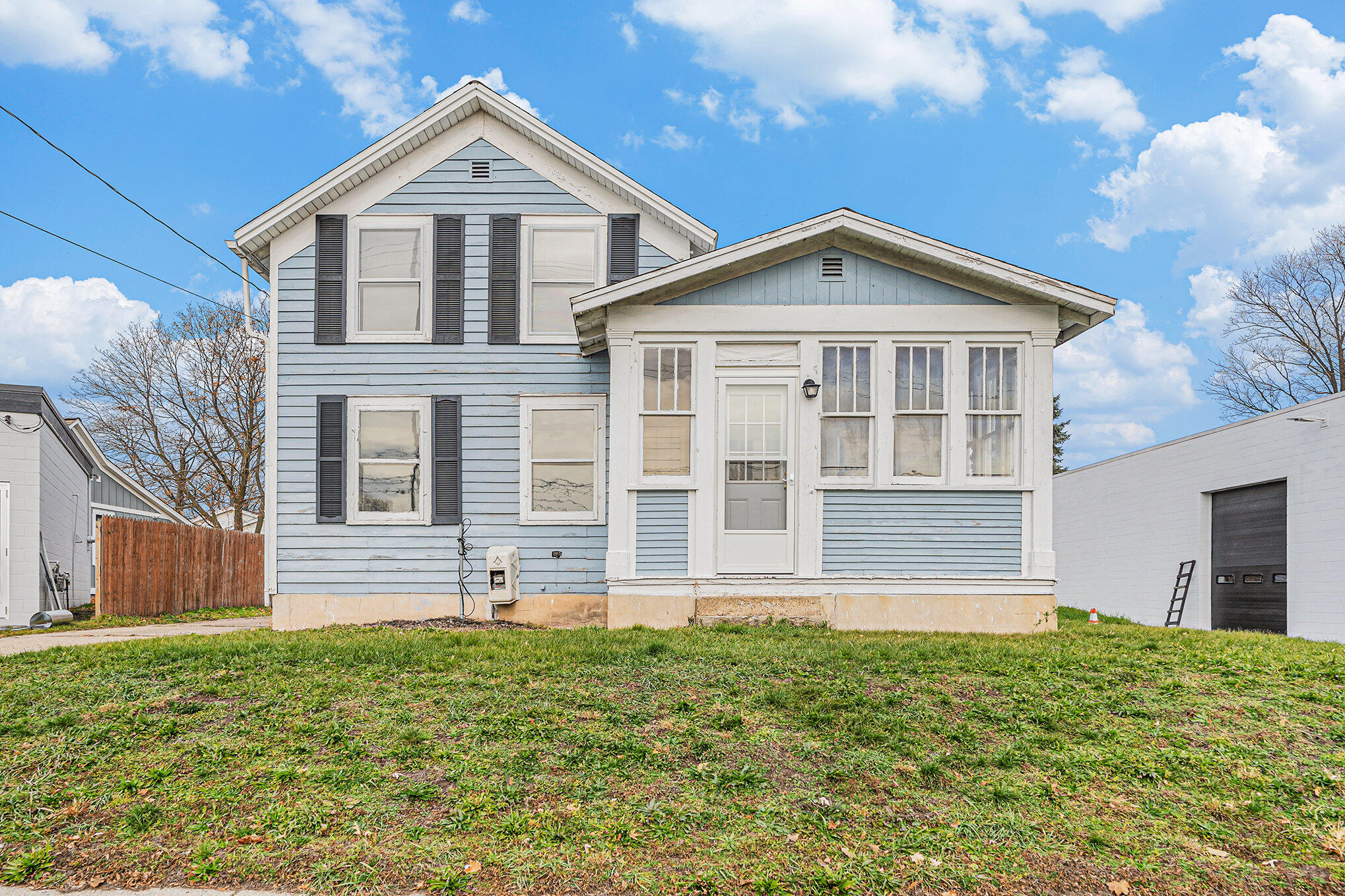 3981 White Street SW