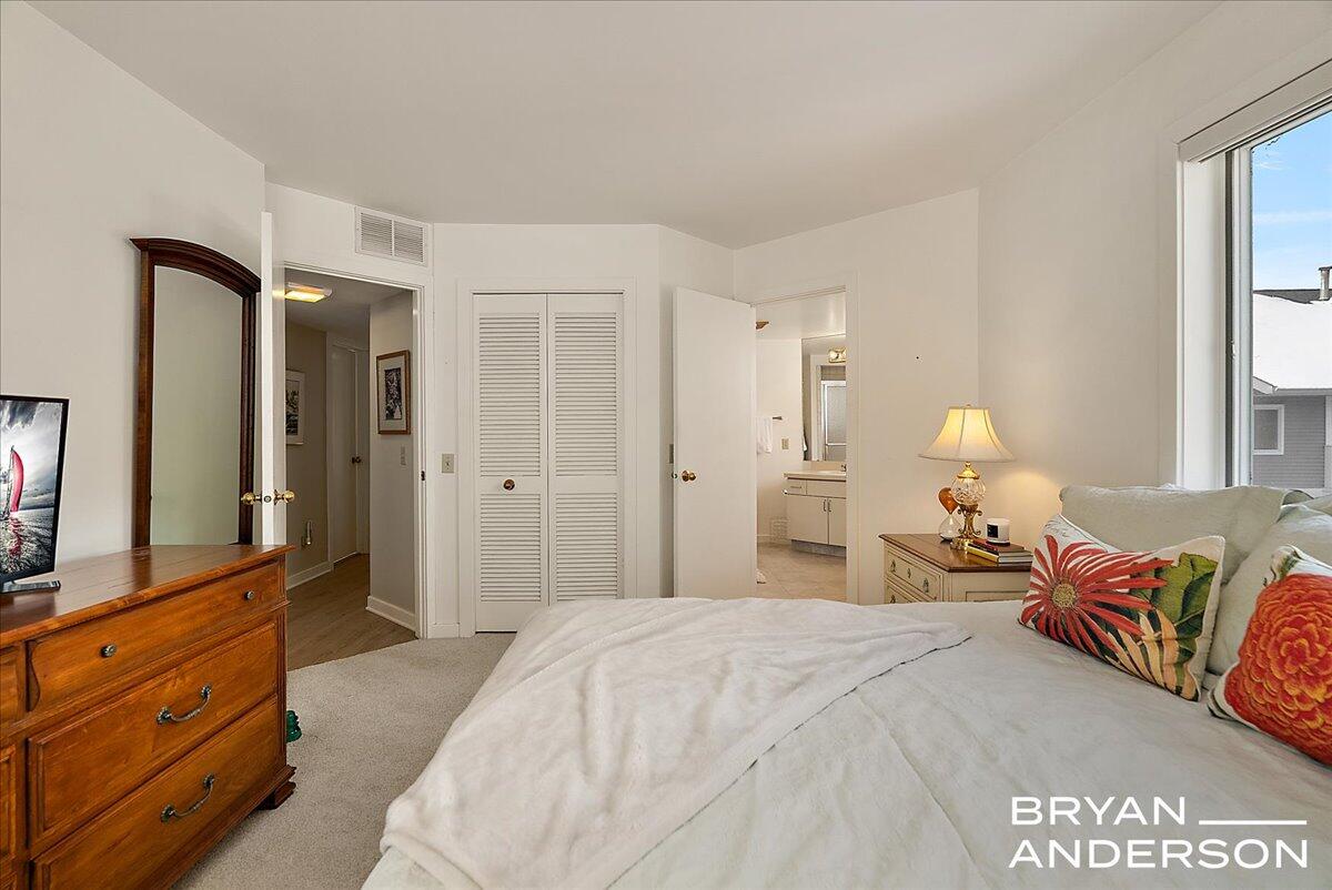 810 S Harbor Drive 16