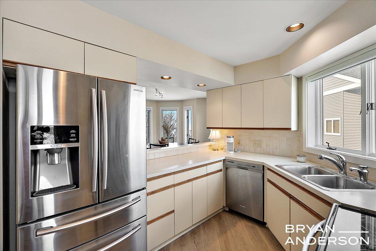 810 S Harbor Drive 16