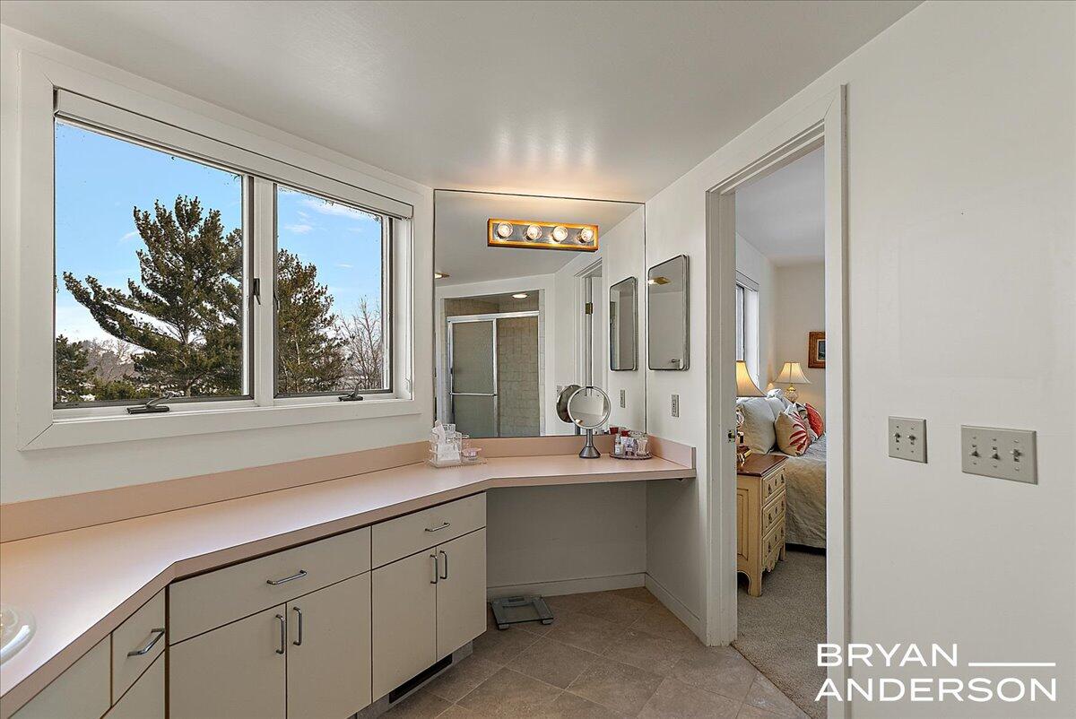 810 S Harbor Drive 16