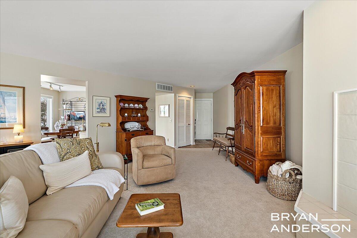 810 S Harbor Drive 16