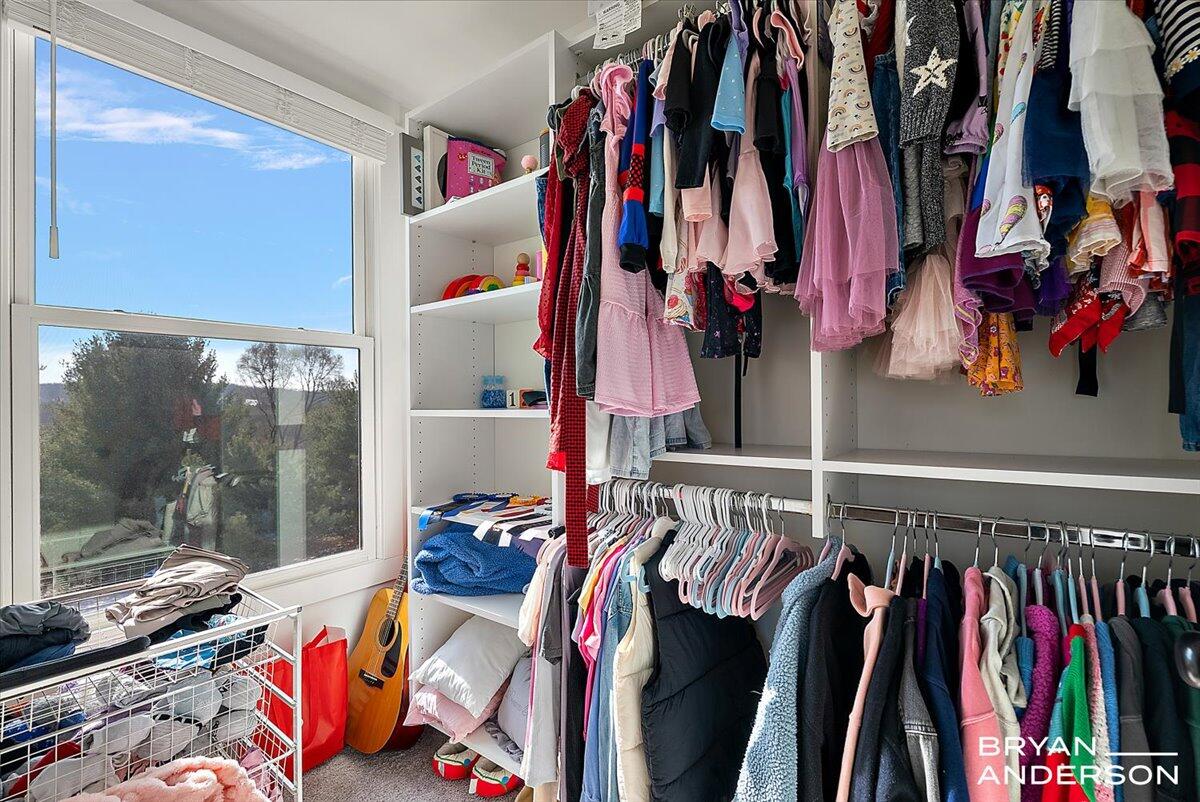 6522 Skyridge Drive NE