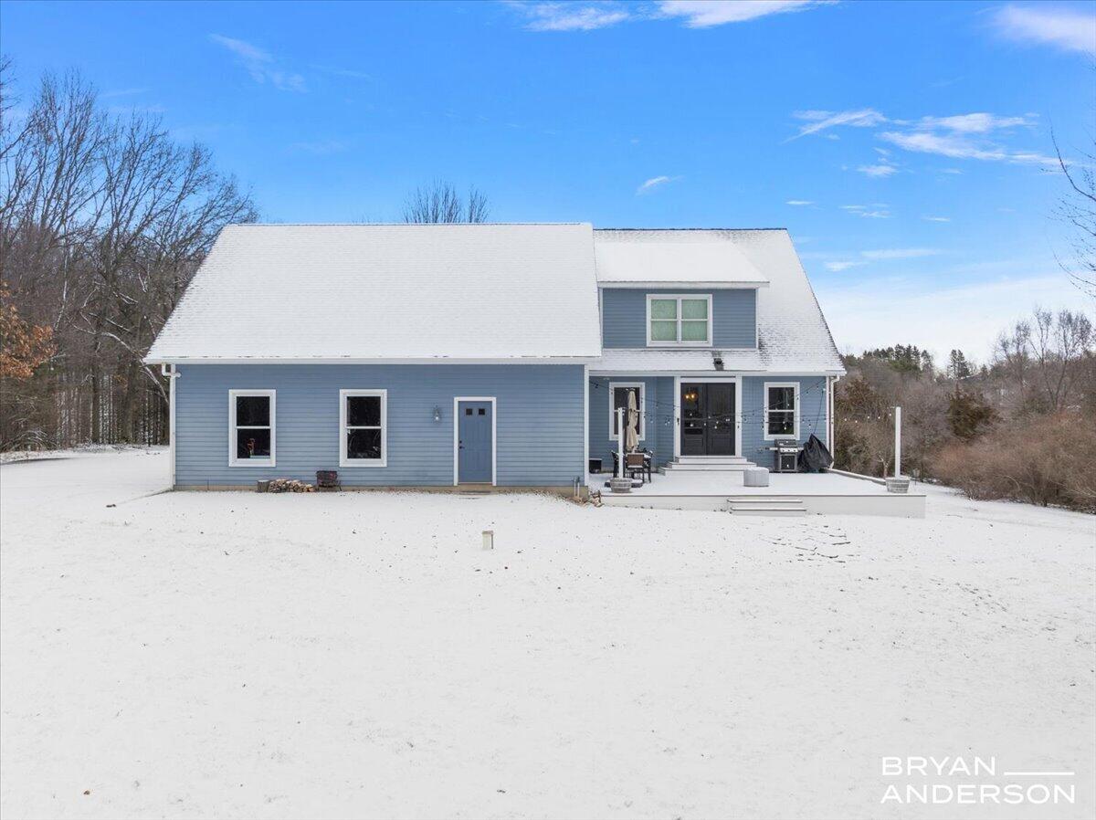 6522 Skyridge Drive NE