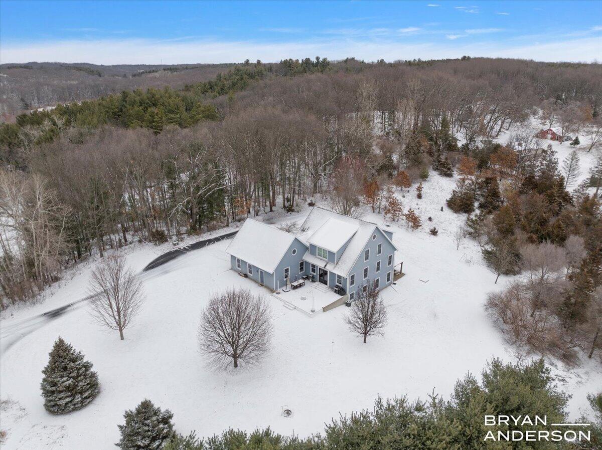 6522 Skyridge Drive NE