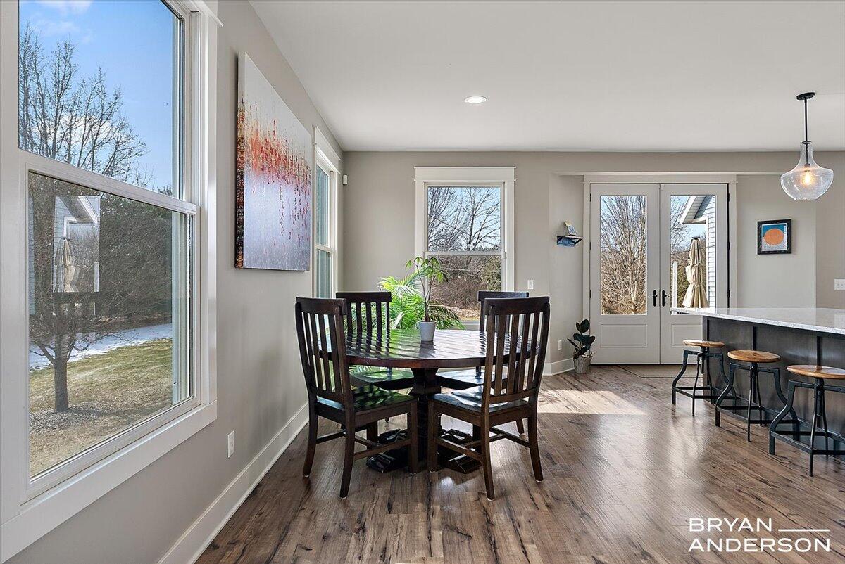 6522 Skyridge Drive NE