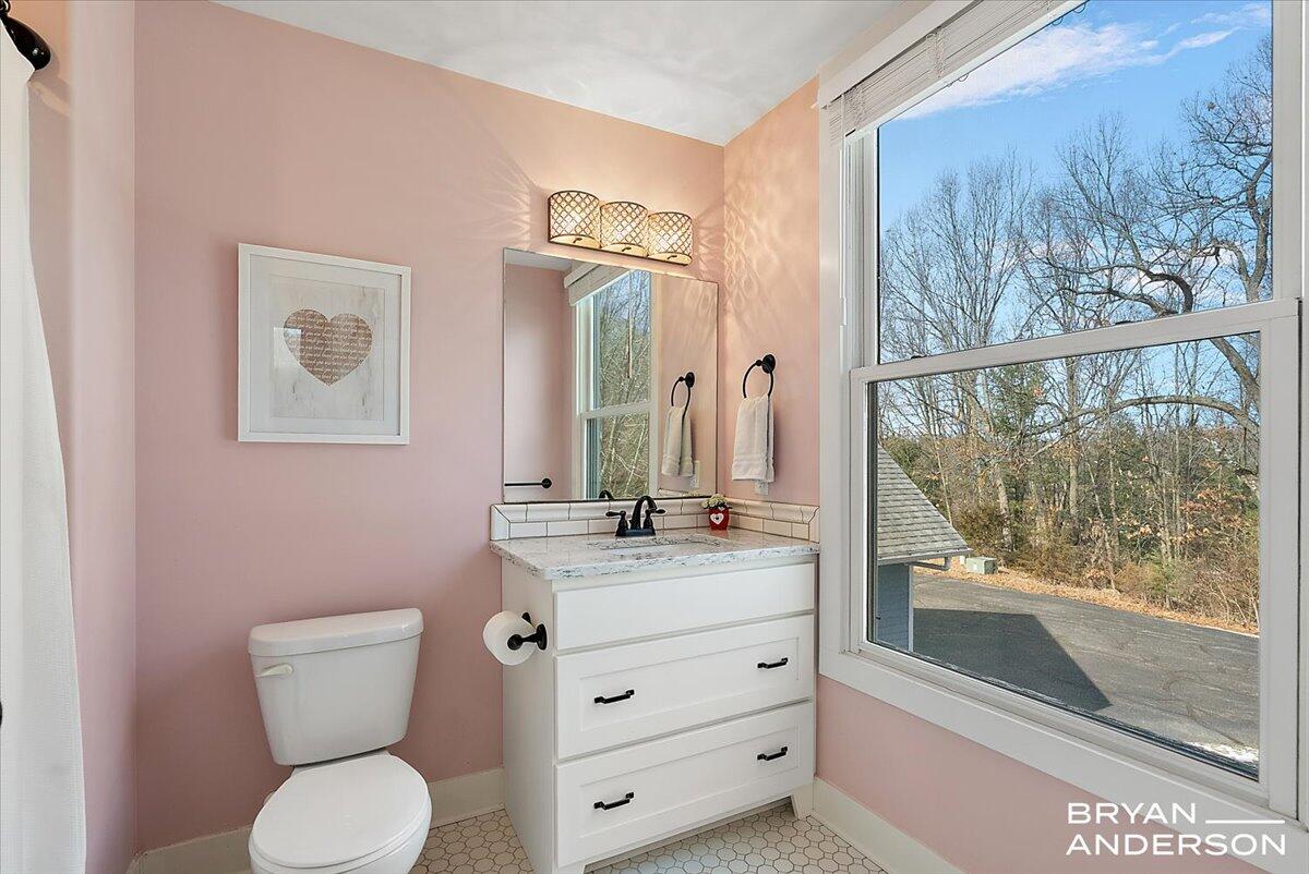 6522 Skyridge Drive NE