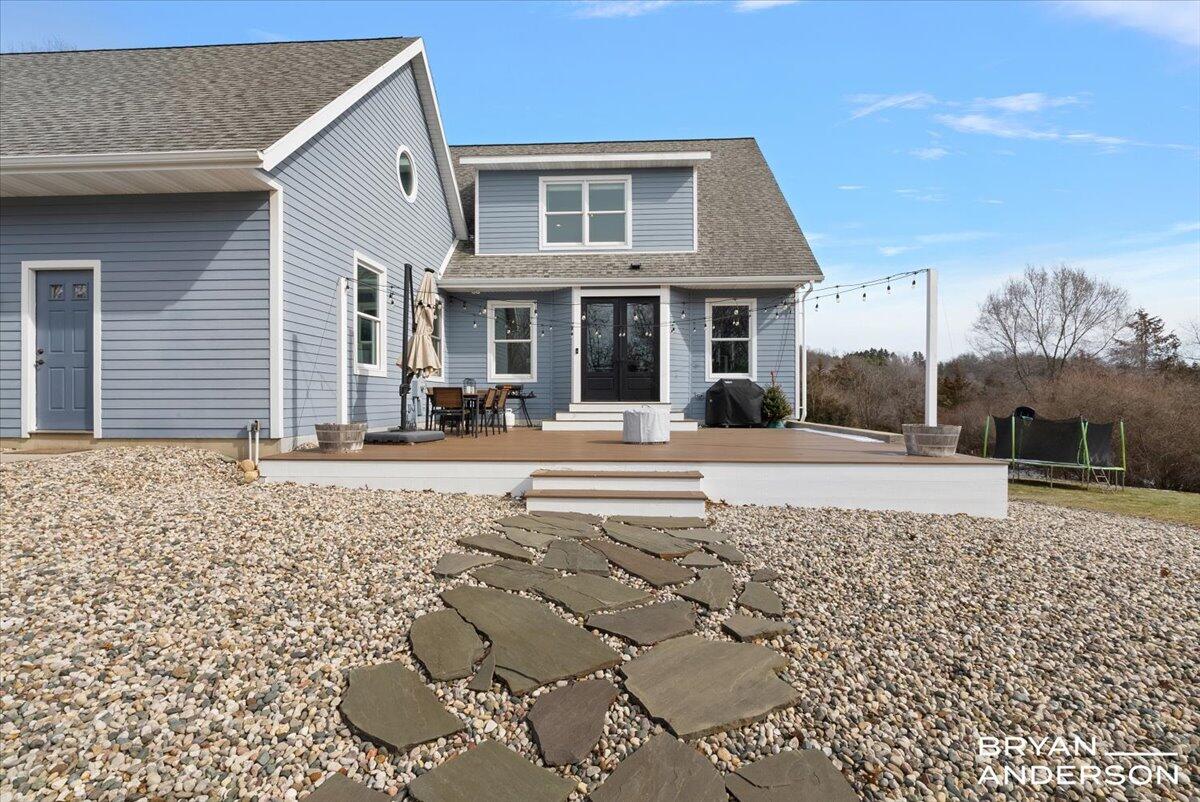 6522 Skyridge Drive NE