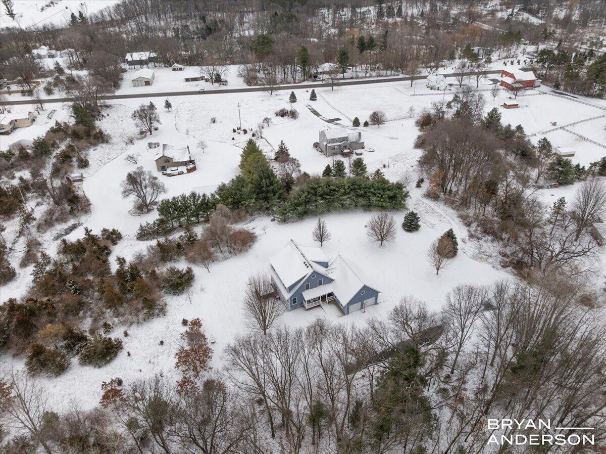 6522 Skyridge Drive NE