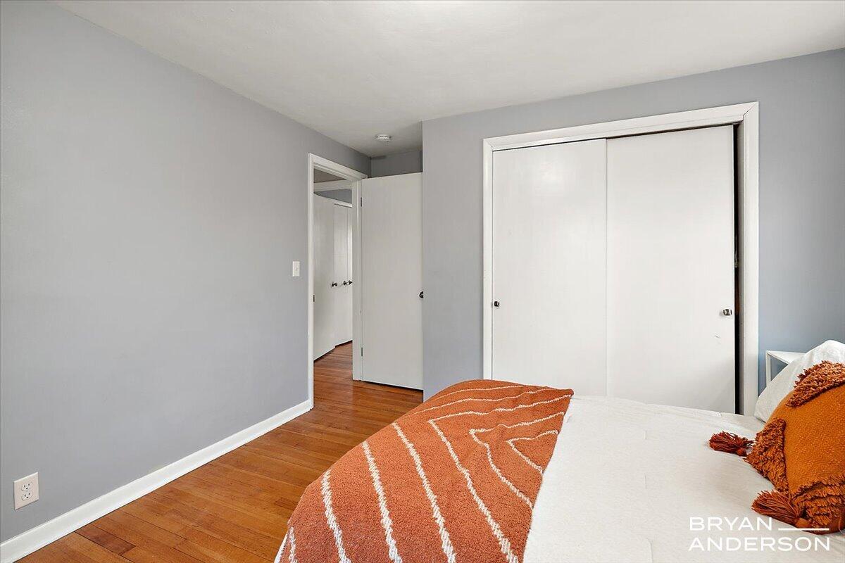 1829 Lonsdale Drive NE