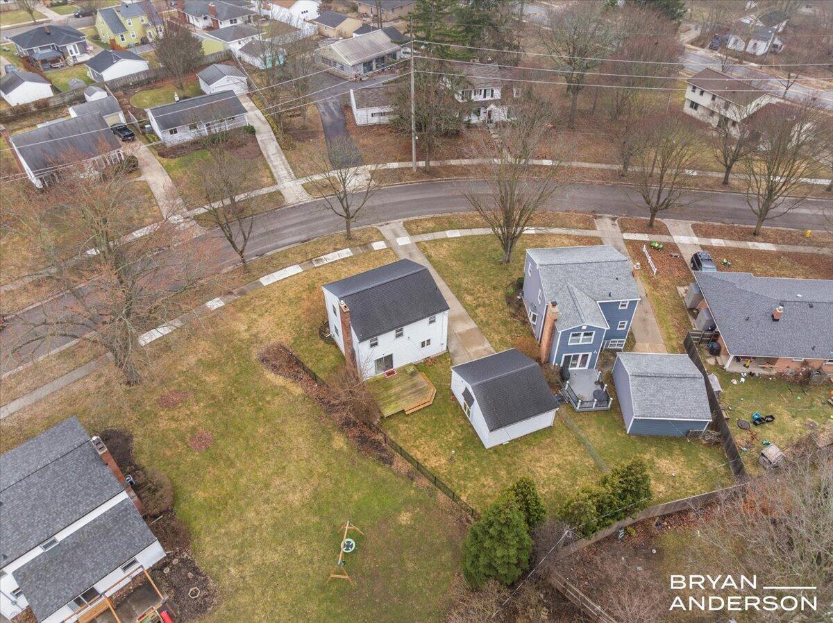 1829 Lonsdale Drive NE