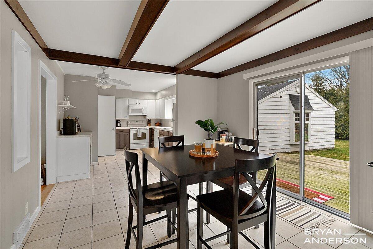 1829 Lonsdale Drive NE