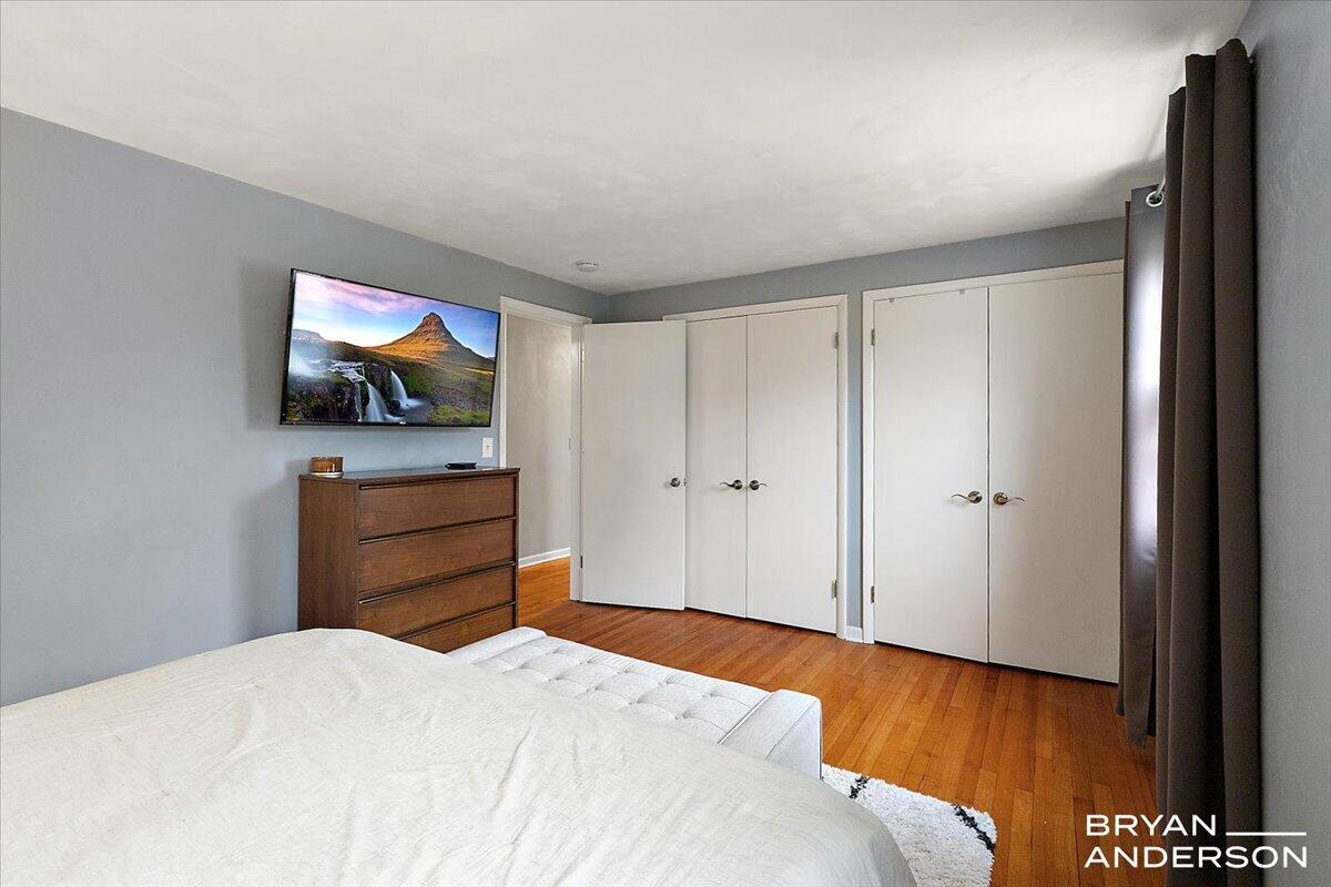 1829 Lonsdale Drive NE