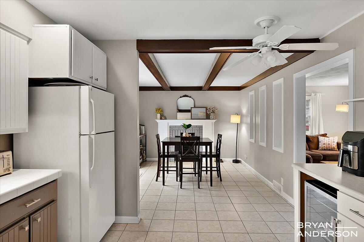 1829 Lonsdale Drive NE