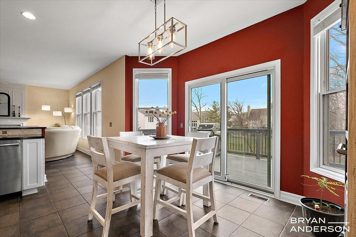 4535 Canterwood Drive NE