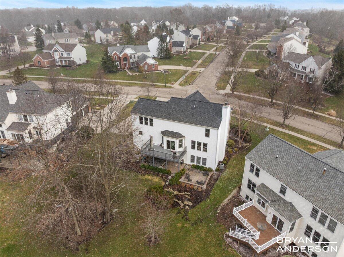 4535 Canterwood Drive NE