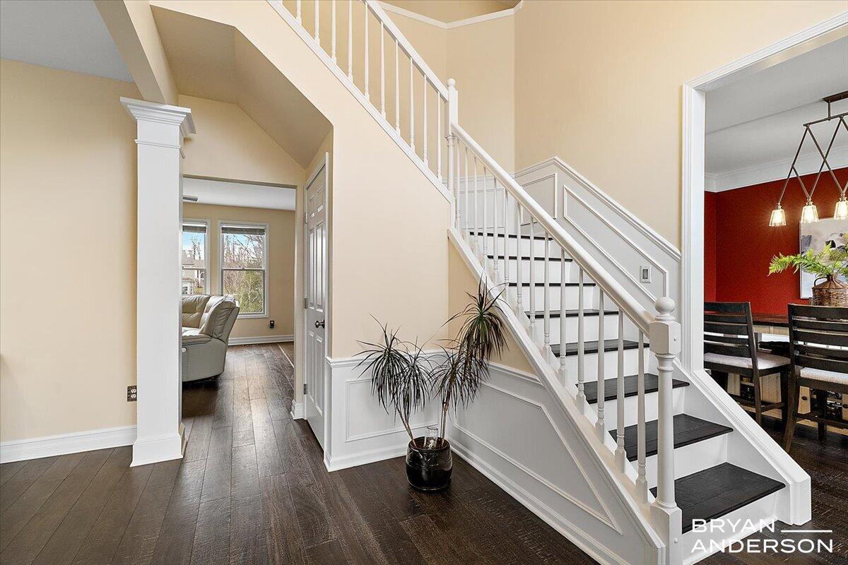 4535 Canterwood Drive NE