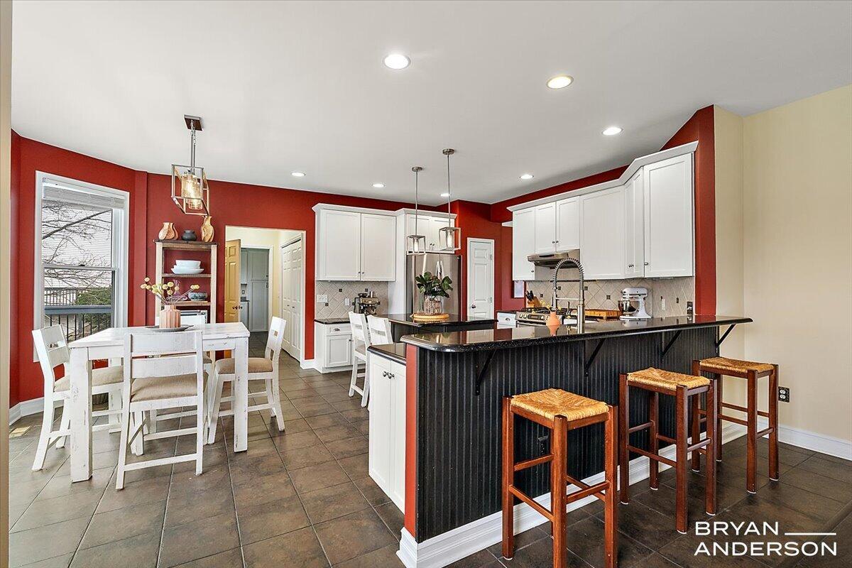 4535 Canterwood Drive NE