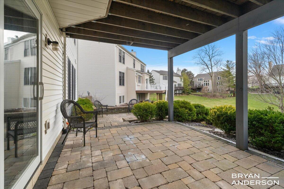 4535 Canterwood Drive NE