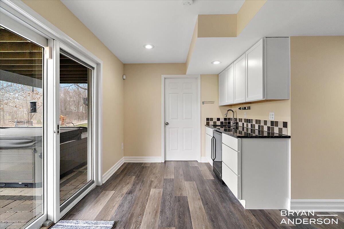 4535 Canterwood Drive NE