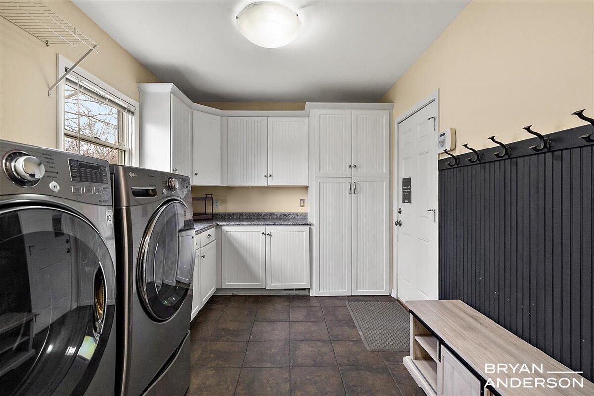 4535 Canterwood Drive NE