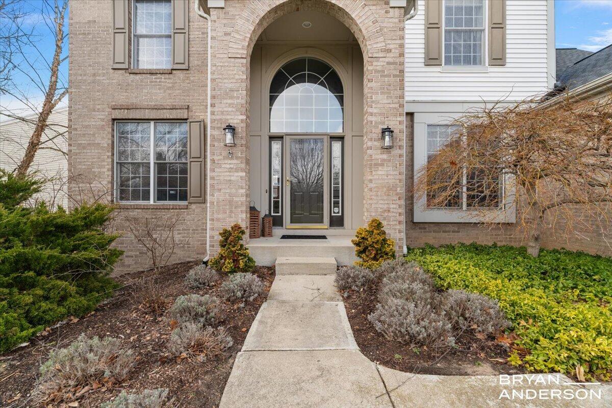 4535 Canterwood Drive NE