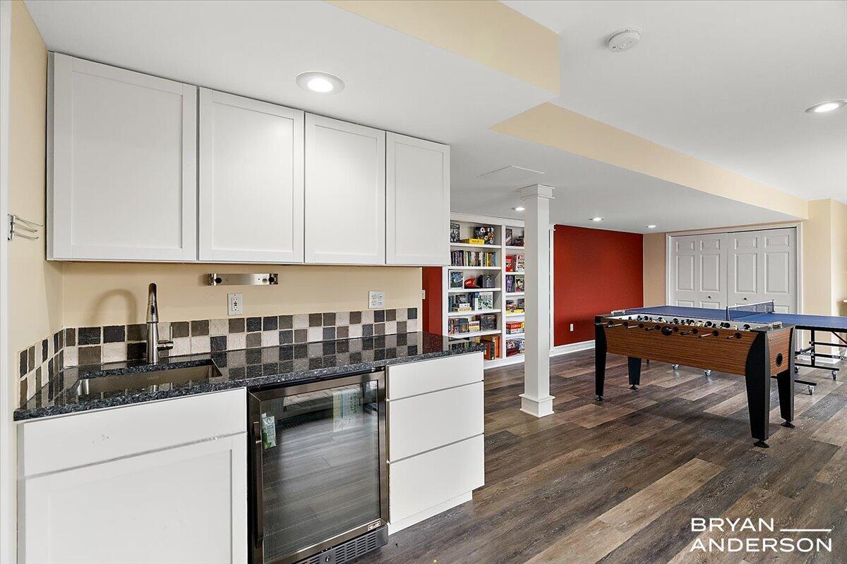 4535 Canterwood Drive NE