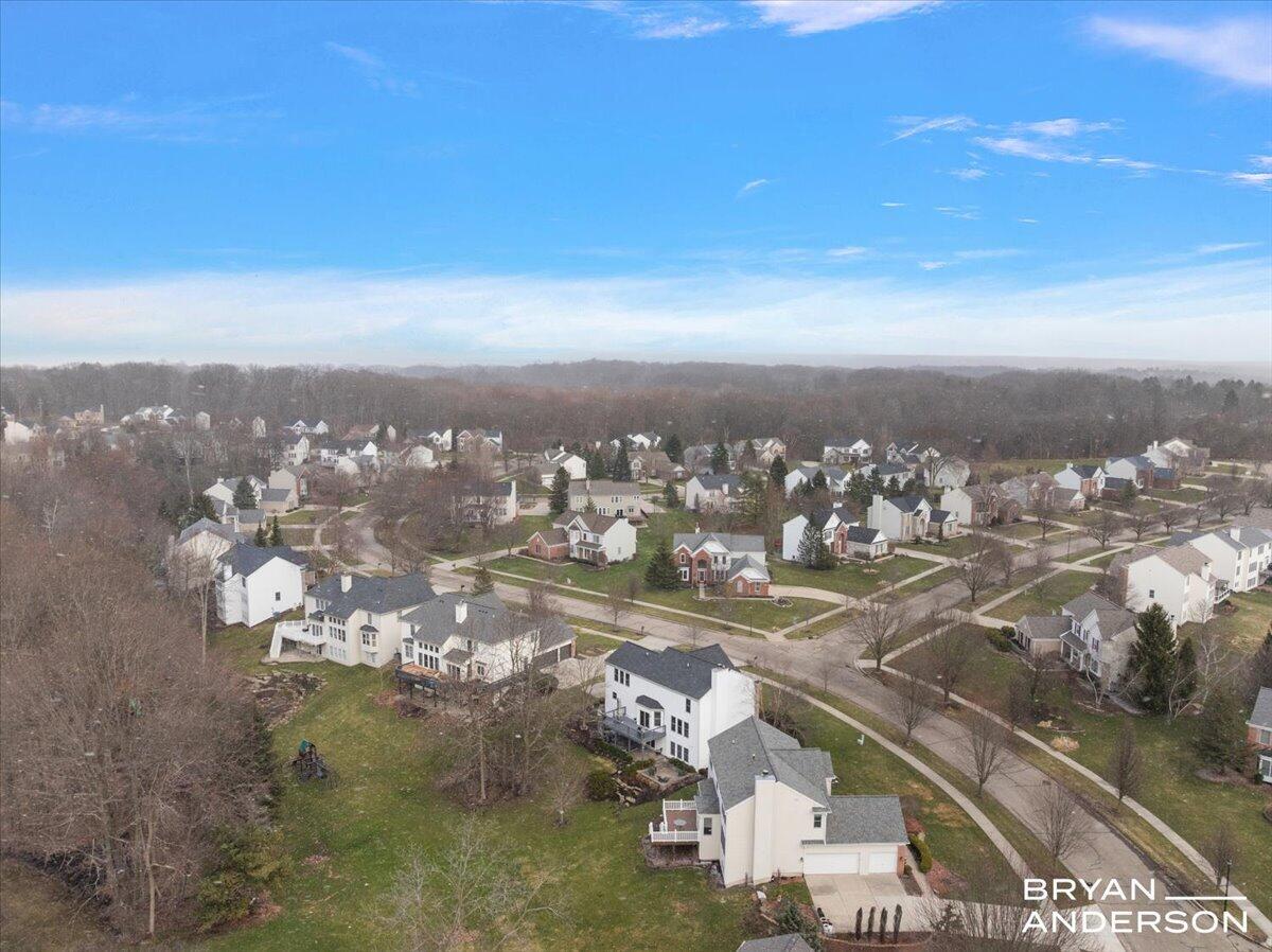 4535 Canterwood Drive NE