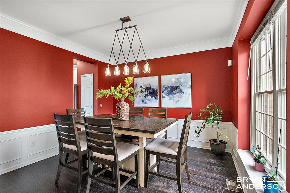 4535 Canterwood Drive NE