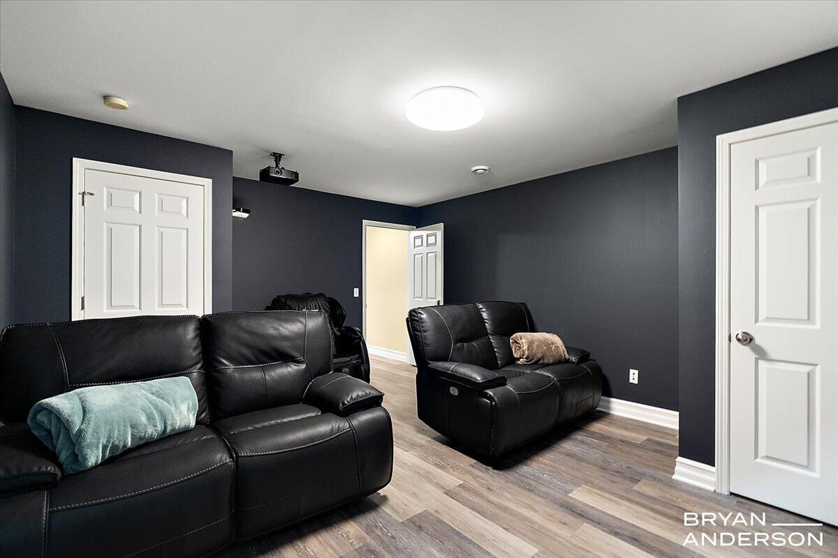 4535 Canterwood Drive NE