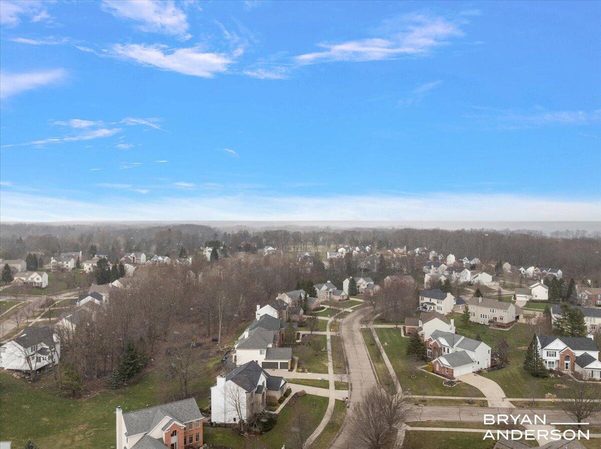 4535 Canterwood Drive NE