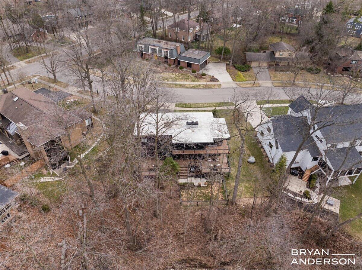 2631 Greentree Drive SE