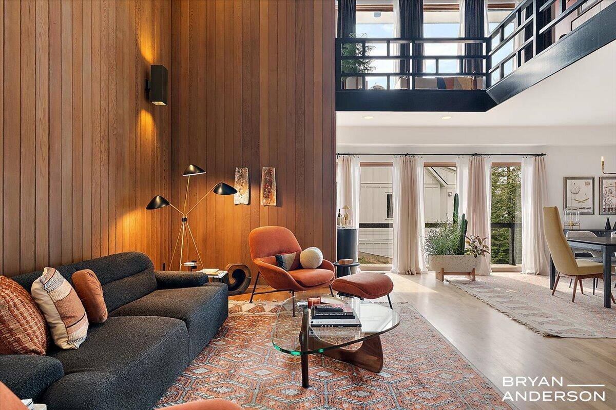 2631 Greentree Drive SE