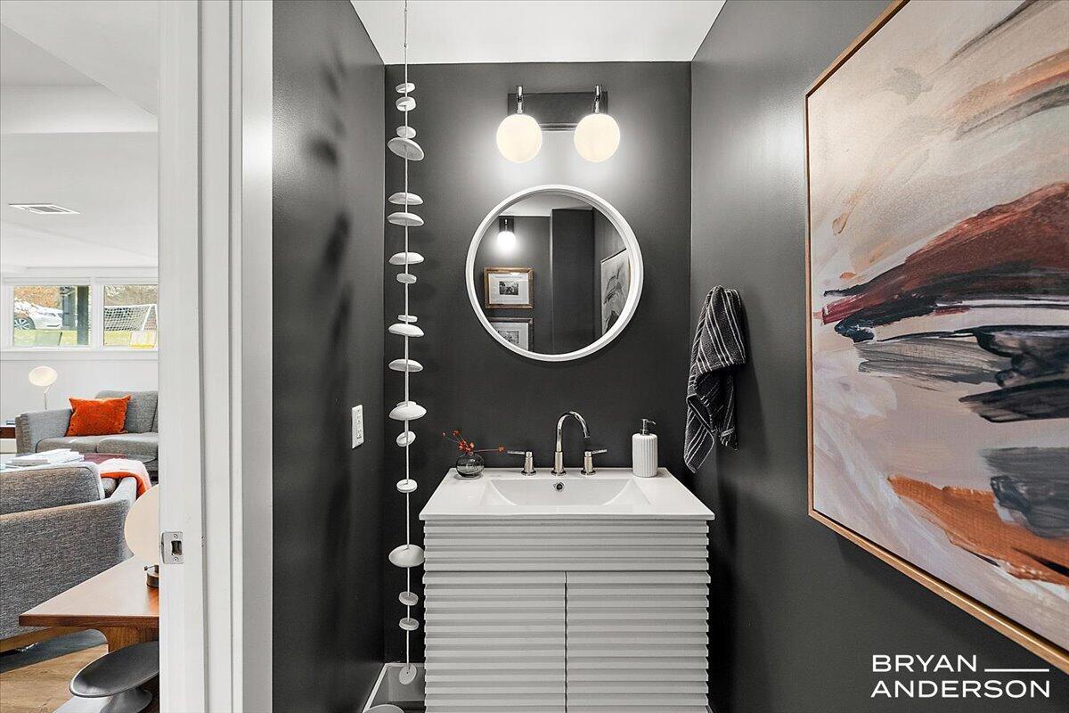 2631 Greentree Drive SE