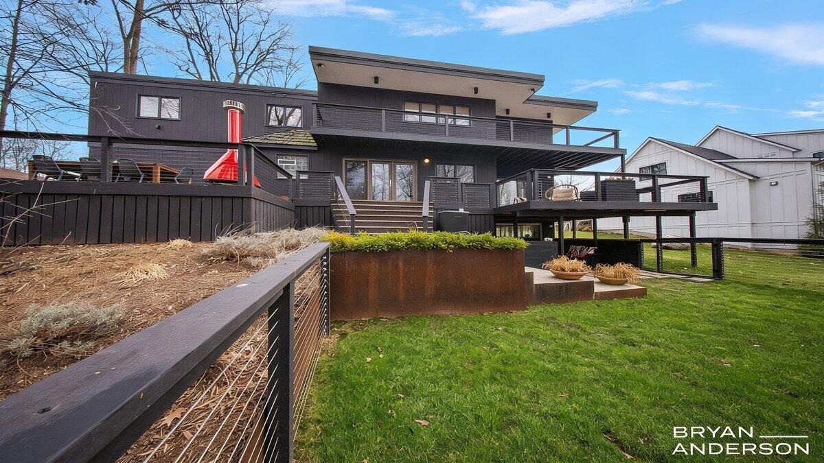 2631 Greentree Drive SE