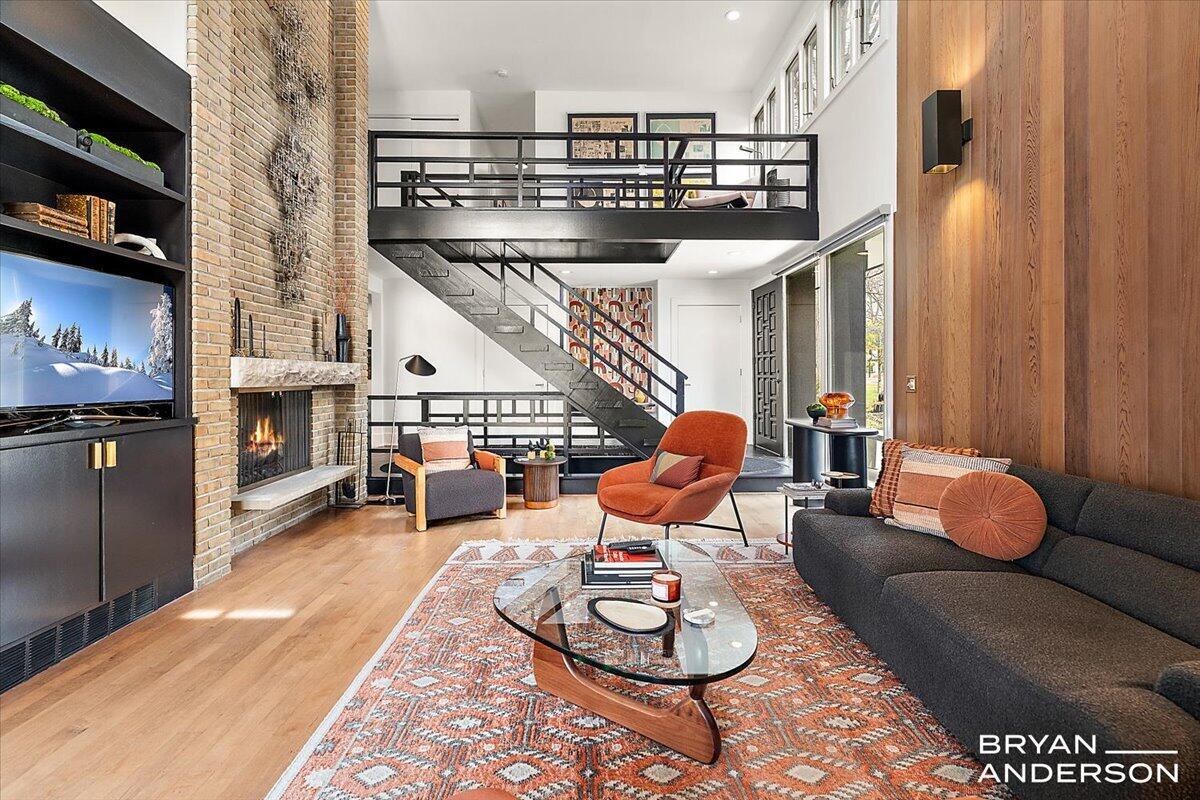 2631 Greentree Drive SE