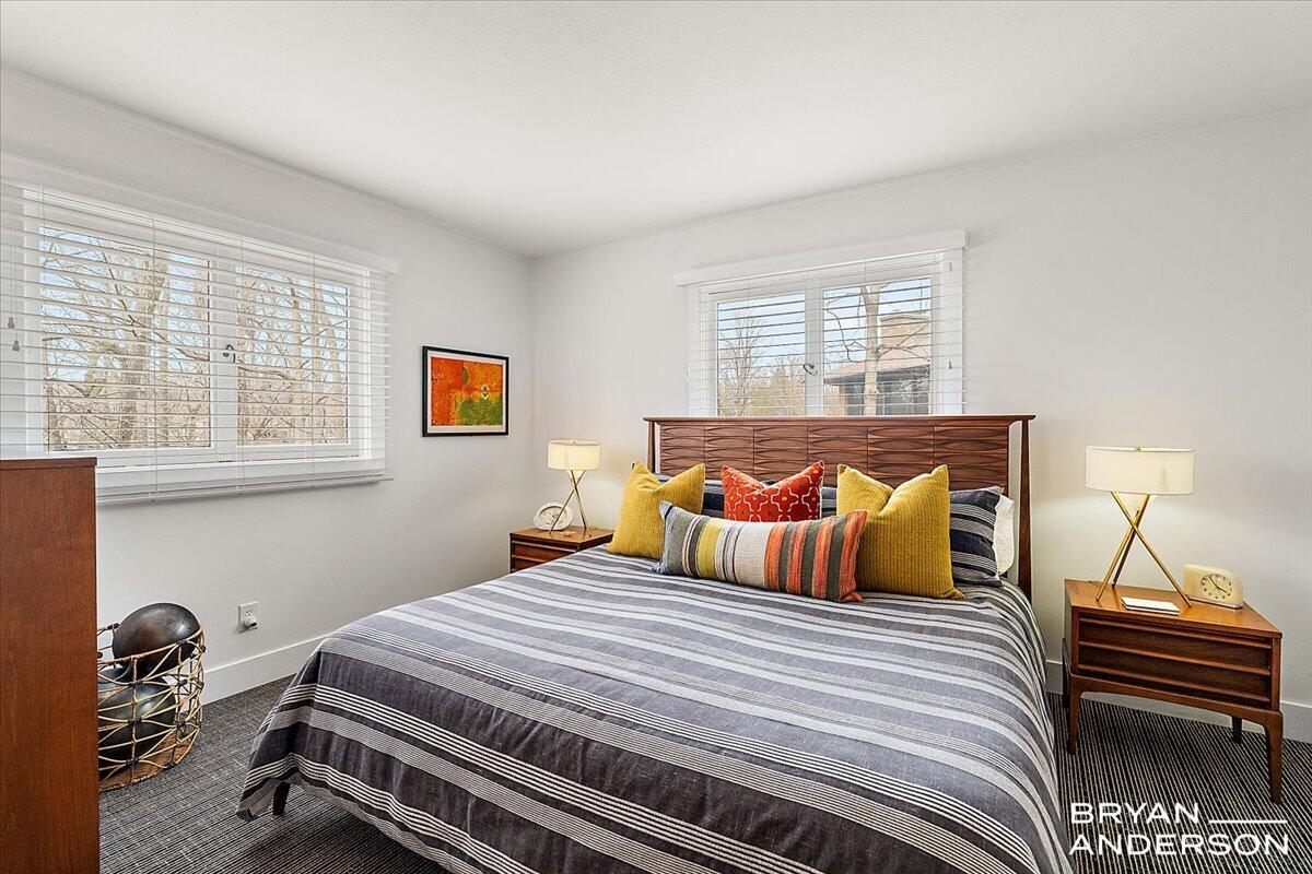 2631 Greentree Drive SE