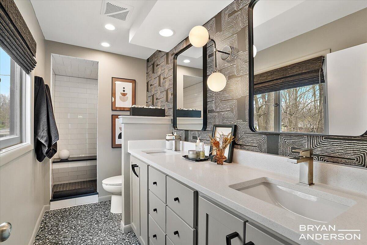 2631 Greentree Drive SE