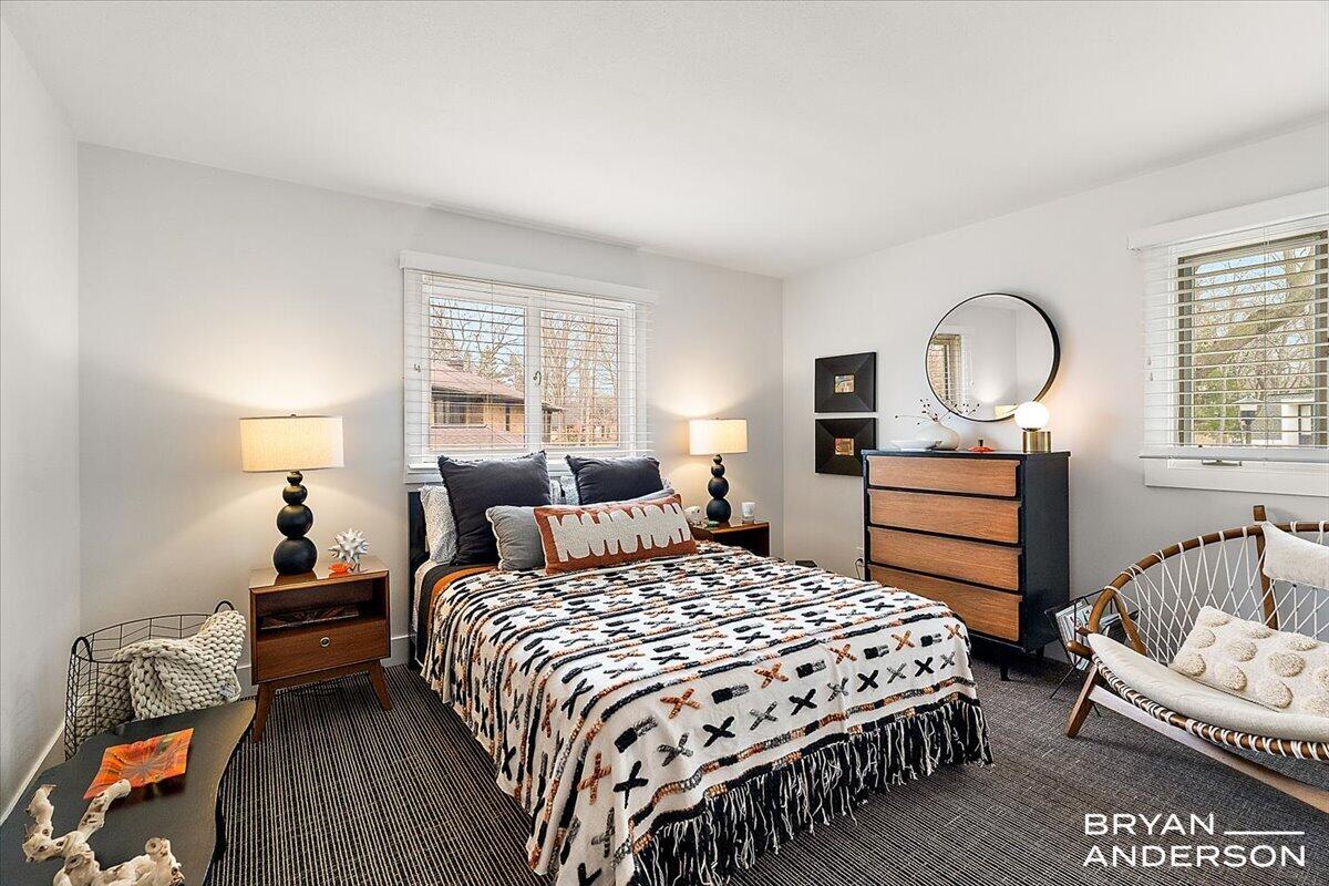 2631 Greentree Drive SE