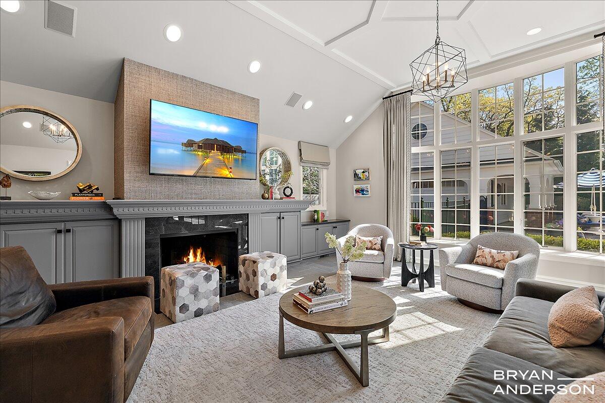 904 Plymouth Avenue SE