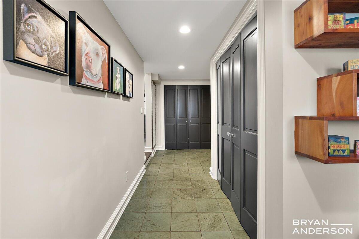 904 Plymouth Avenue SE