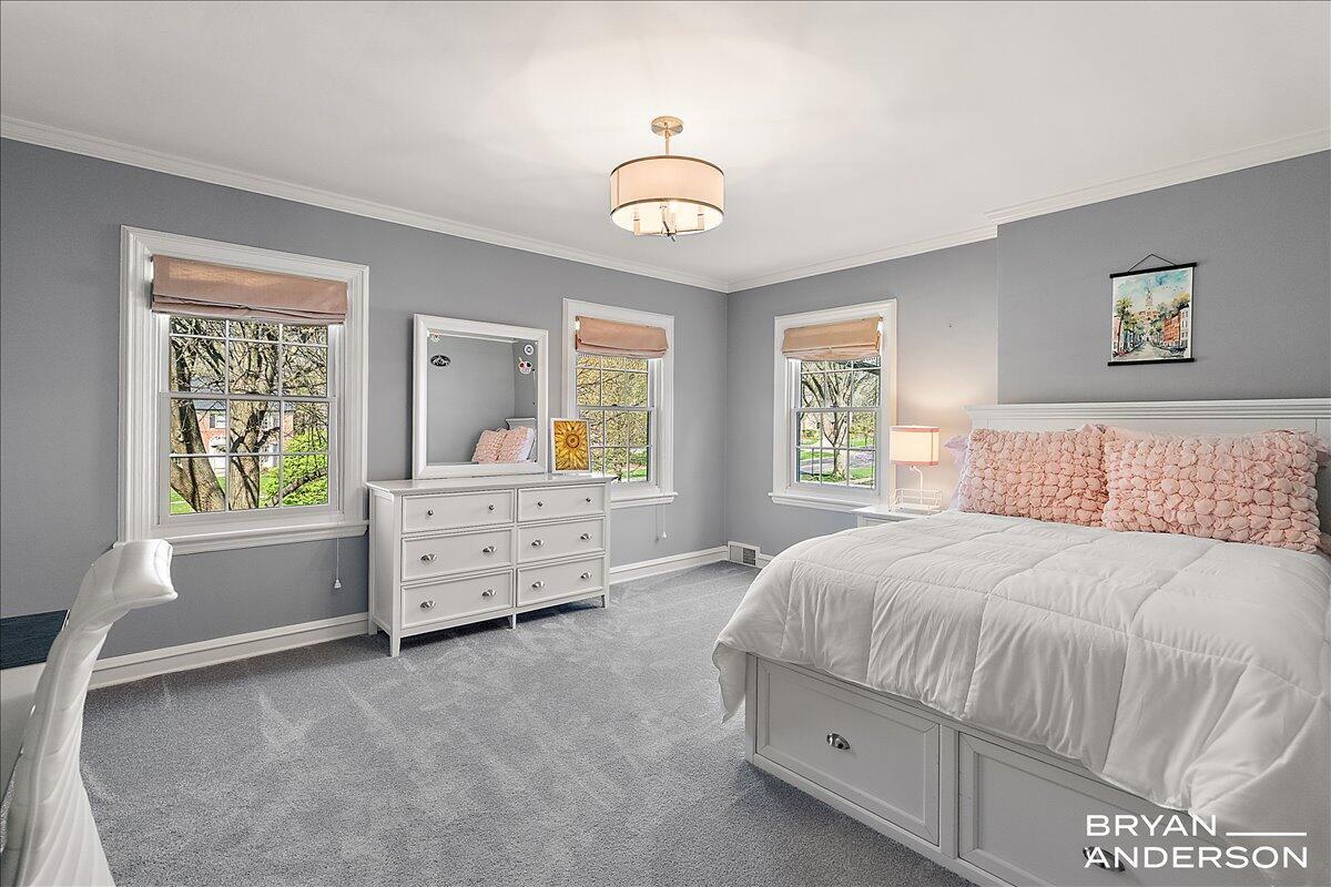 904 Plymouth Avenue SE