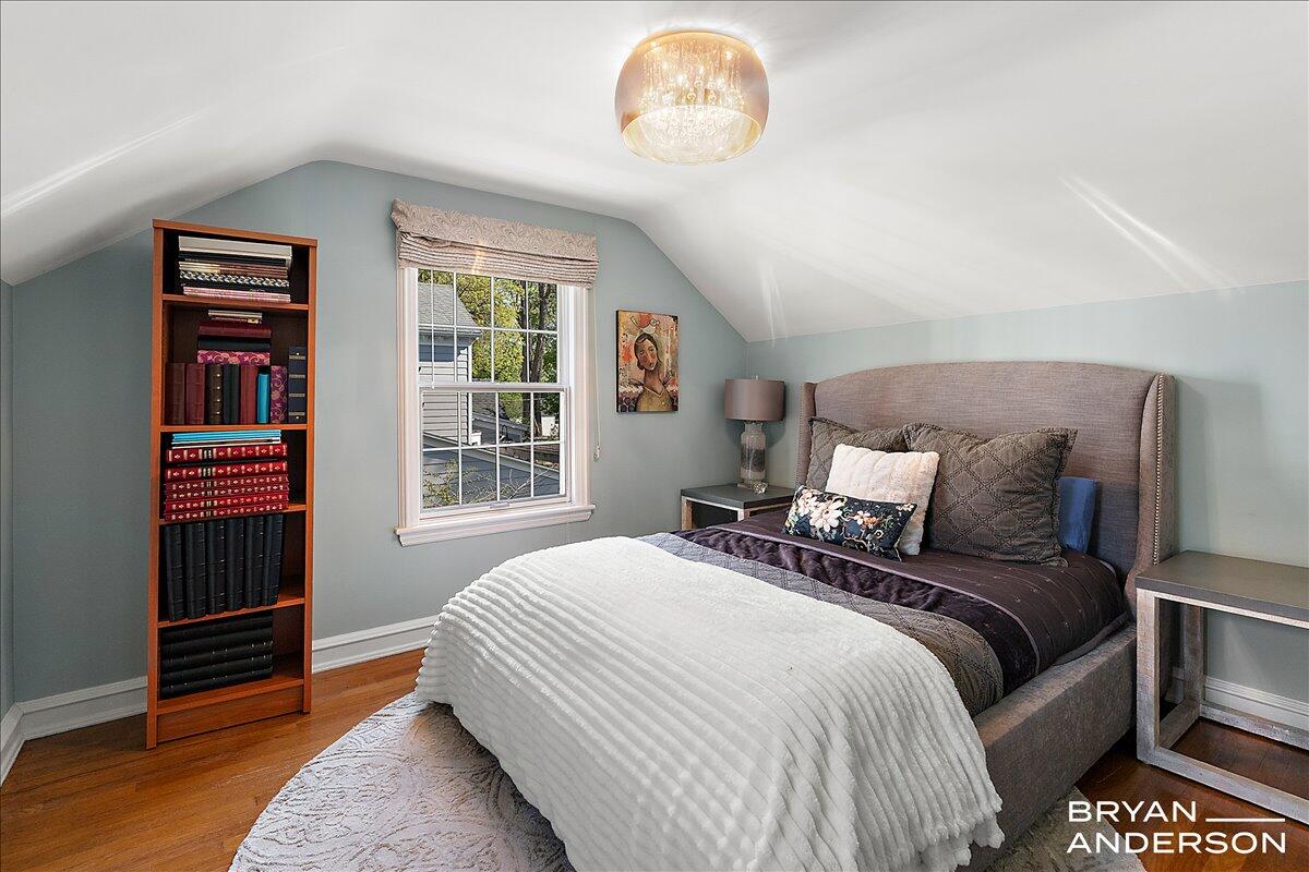 904 Plymouth Avenue SE