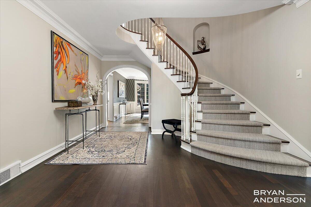 904 Plymouth Avenue SE