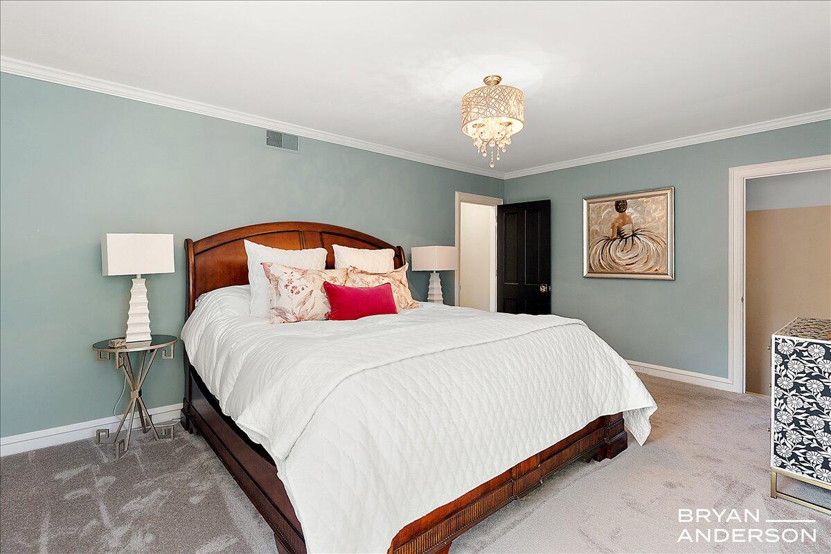 904 Plymouth Avenue SE