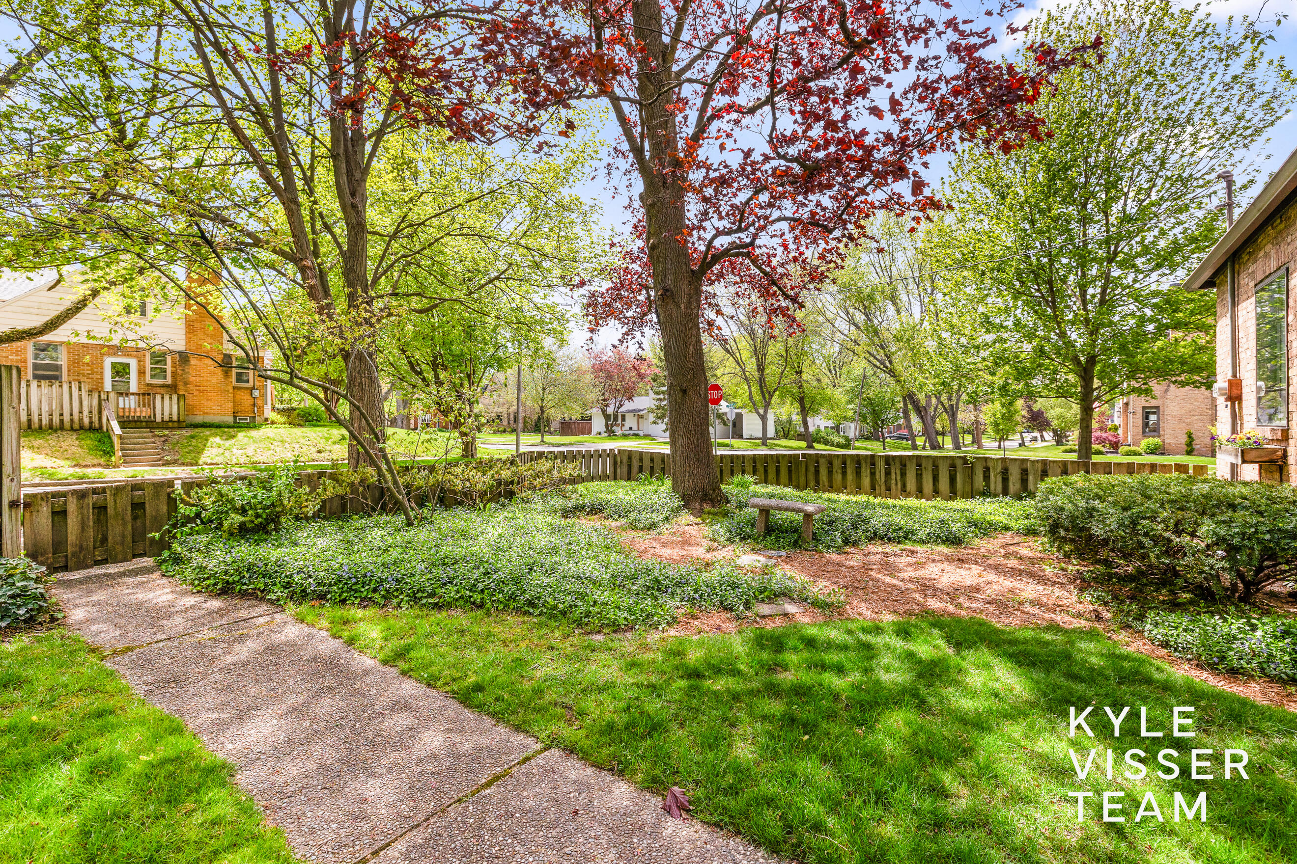 1504 Lake Grove Avenue SE